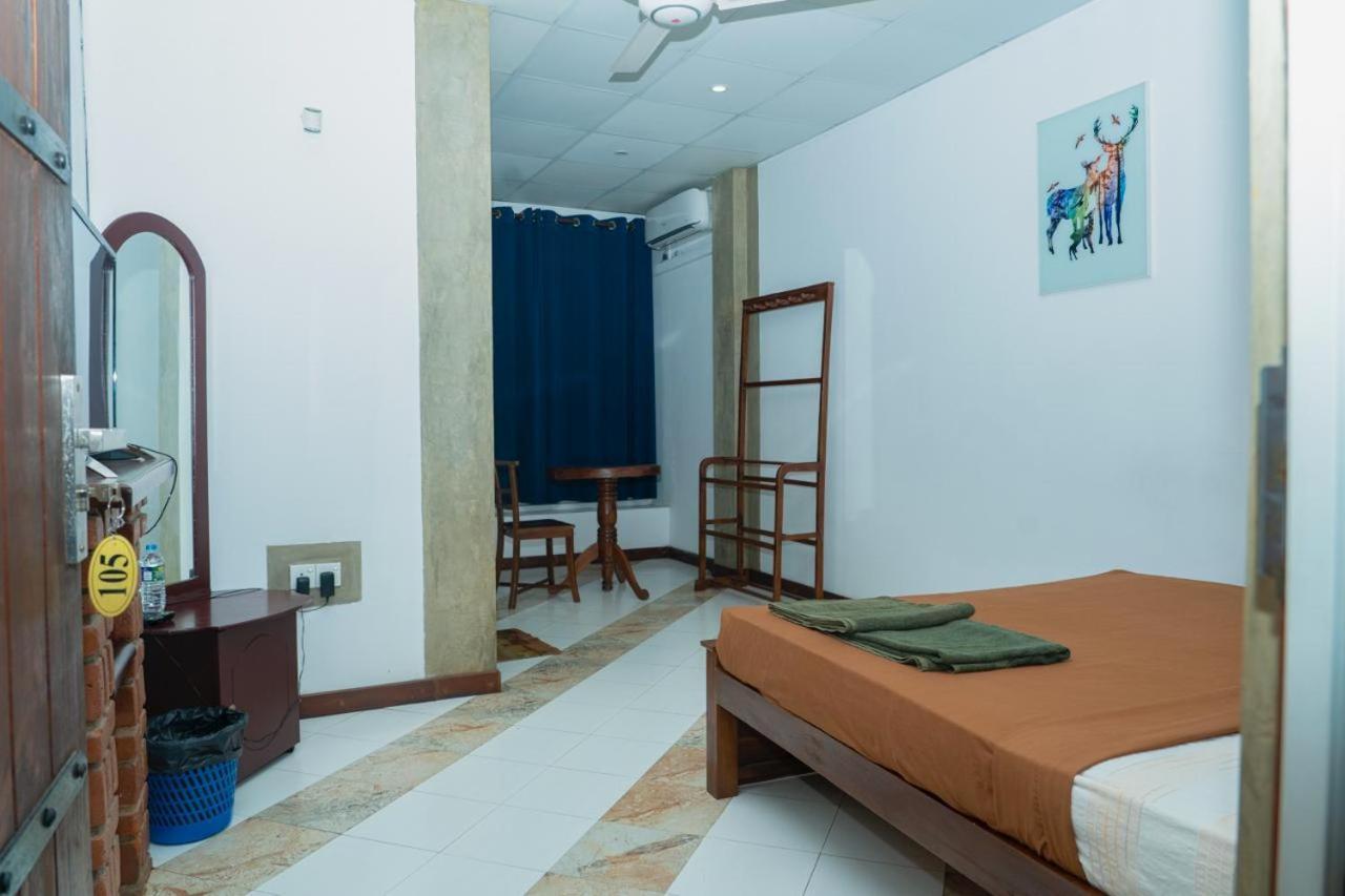 Elegance Range Resort Канди Екстериор снимка