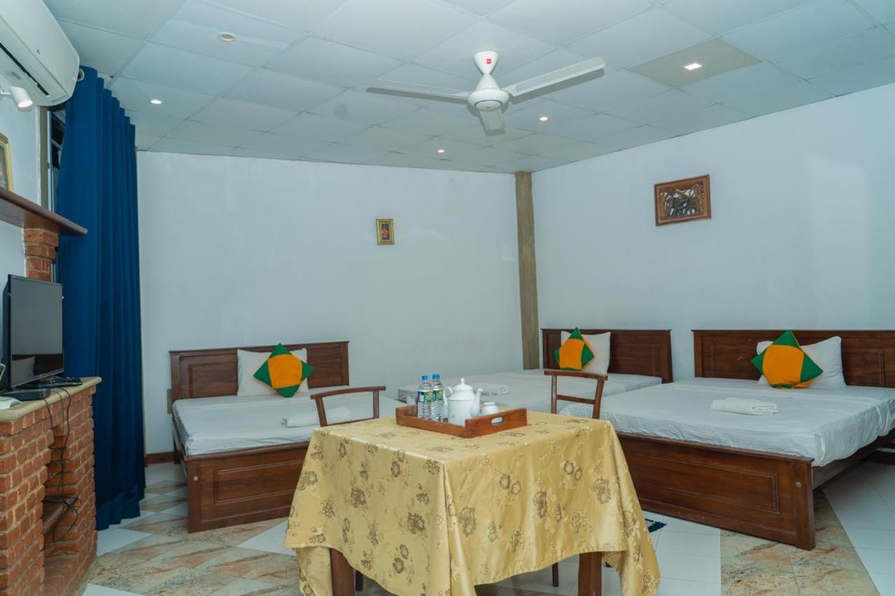 Elegance Range Resort Канди Екстериор снимка