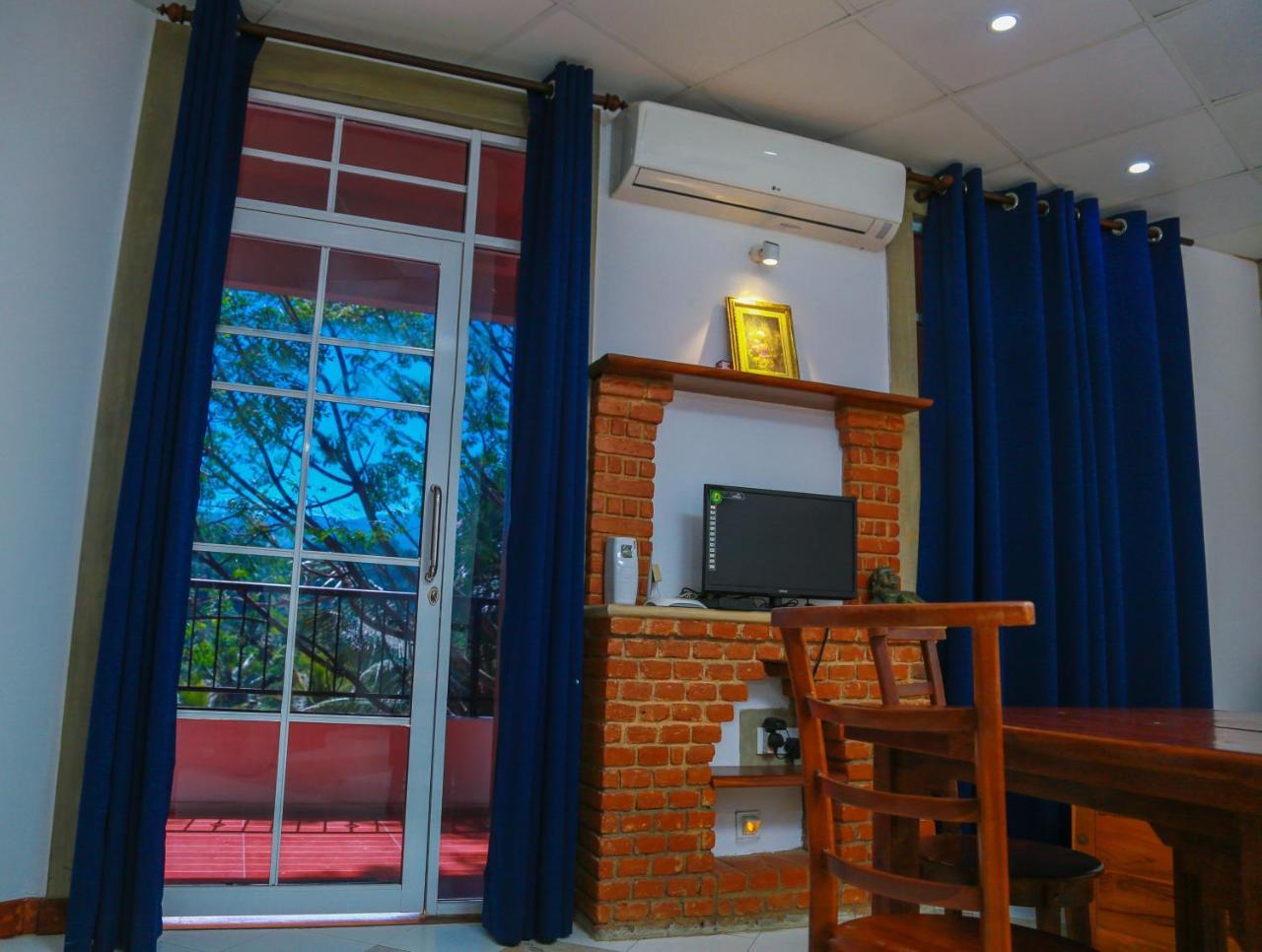 Elegance Range Resort Канди Екстериор снимка